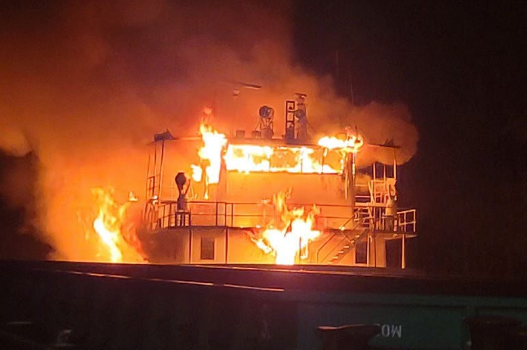 NTSB: Uninsulated exhaust surface led to fire that destroyed towboat