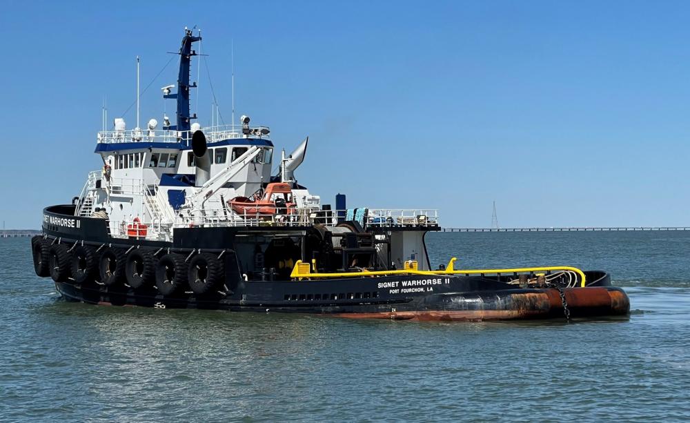 Signet tug guides MSC ship to Ready Reserve duty