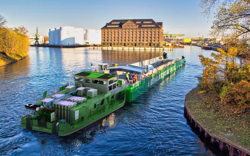 World’s first hydrogen-powered pushboat christened