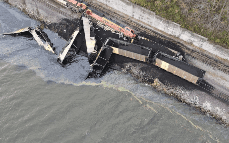 NTSB: Caution area not identified before train hit barge on riverbank