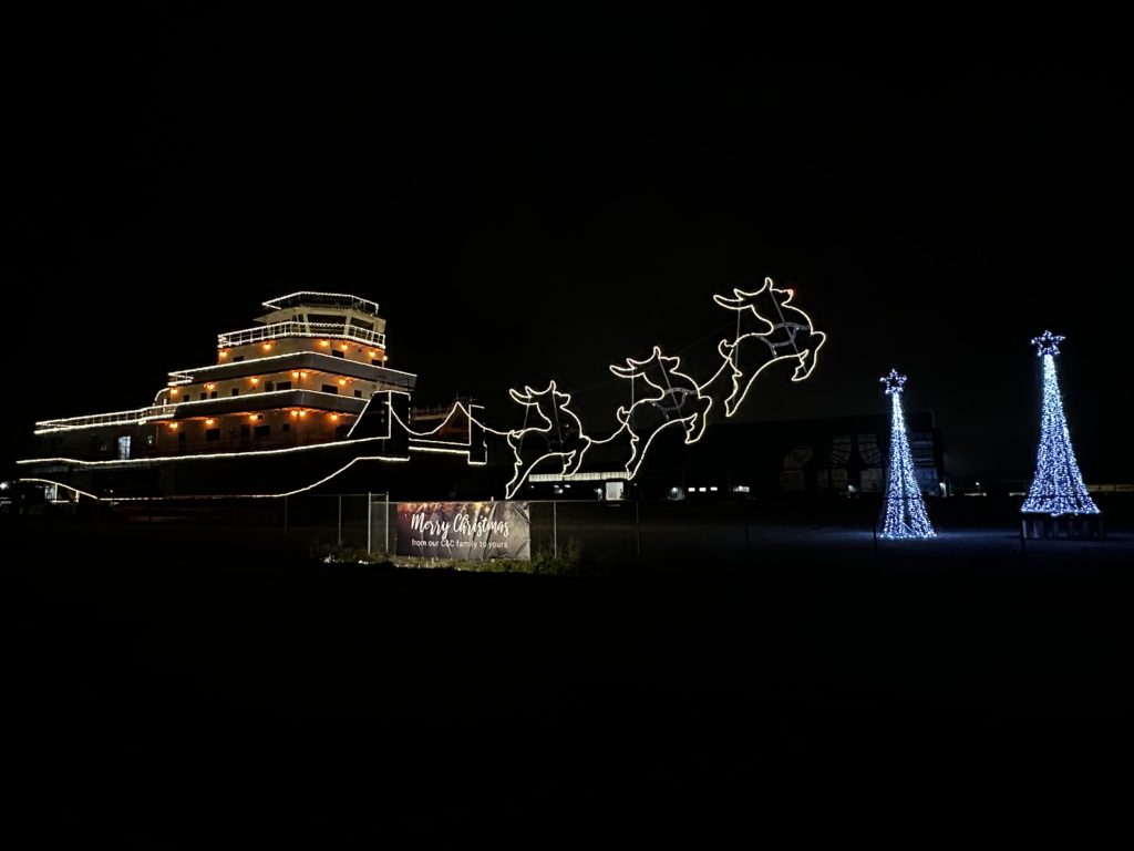 C&C Marine marks Christmas with towboat light display