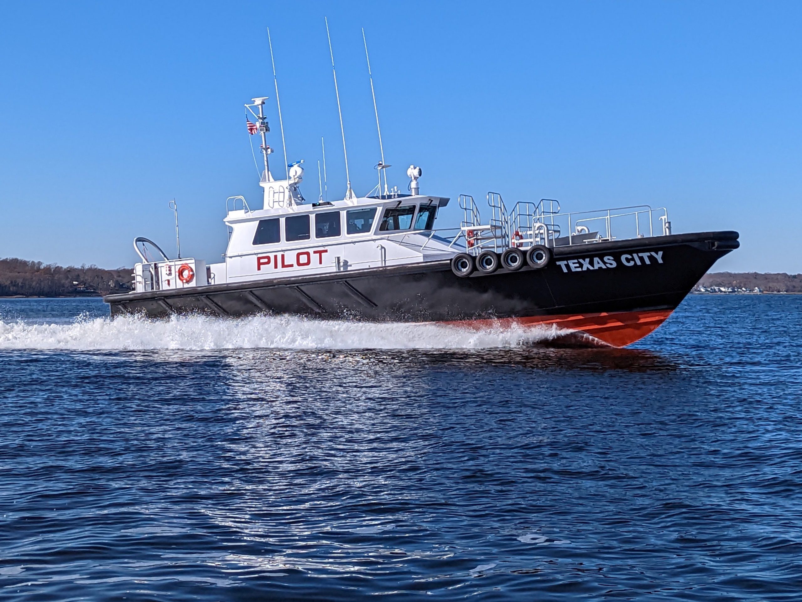 GladdingHearn delivers stabilizing gyro boat to Texas pilots