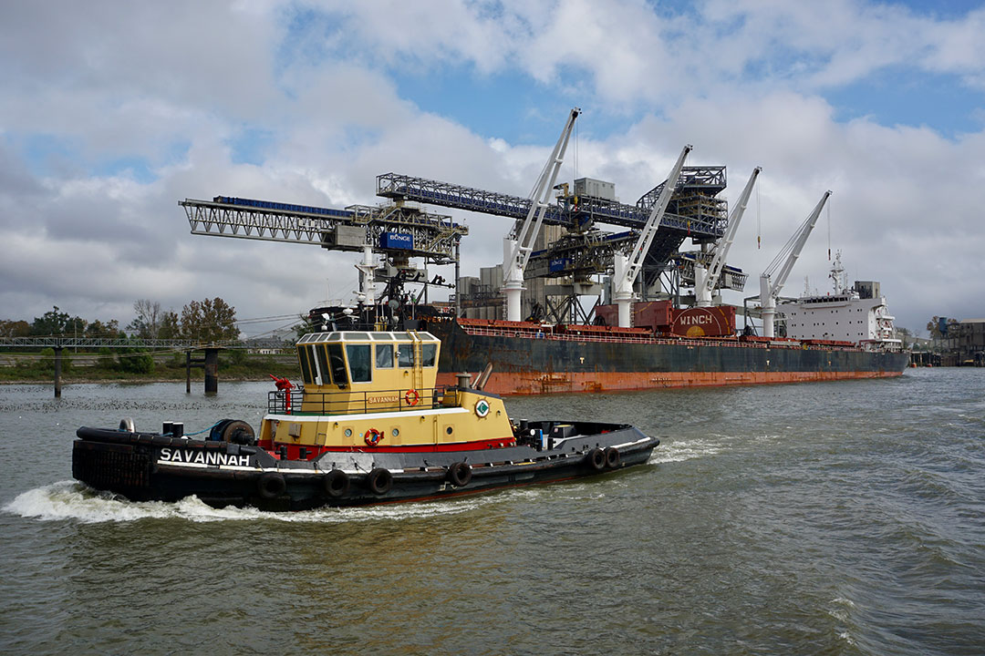 The Crescent Towboat’s Savannah on its way to work on the Lower Mississippi.