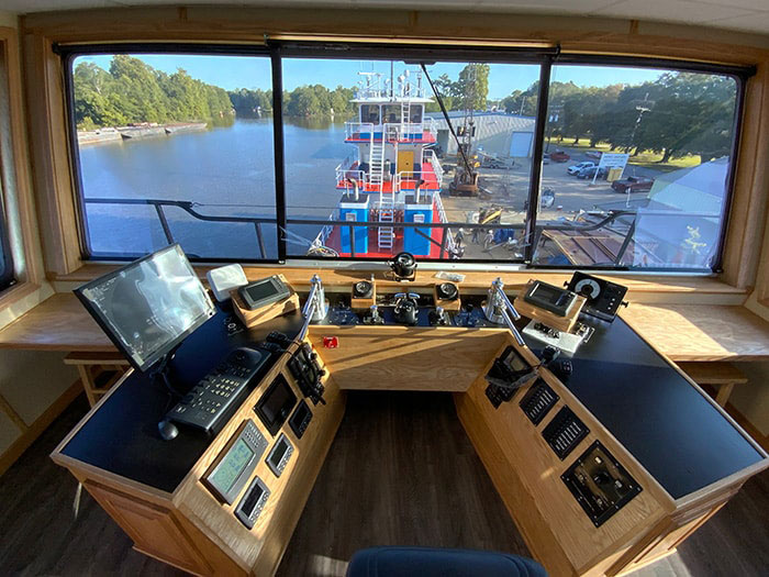 Louisiana-headquartered Wheelhouse Electronics supplied a full suite of hardware for the Miss Carter W including its radar, LCD monitor, VHF radios, and swing meter.