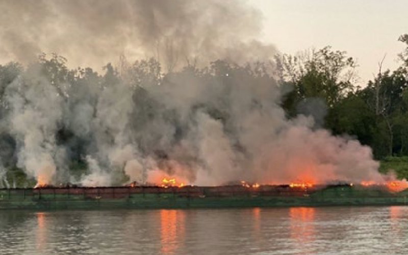 Wood pellet fires on barges lead to safety alert