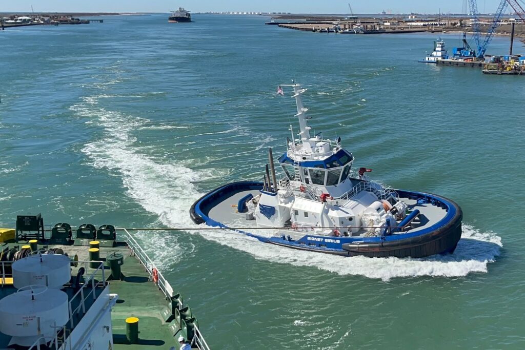 Signet delivers first of two RAL-designed Rotortugs