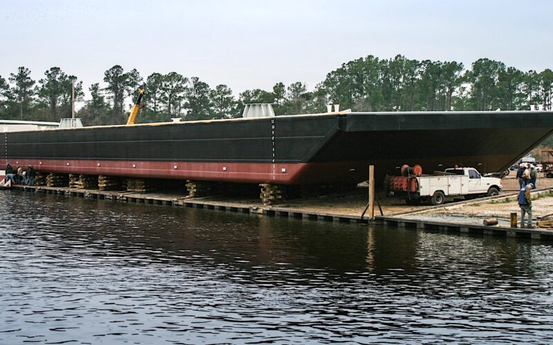 St. Johns to build six deck barges for Jones Act lessor