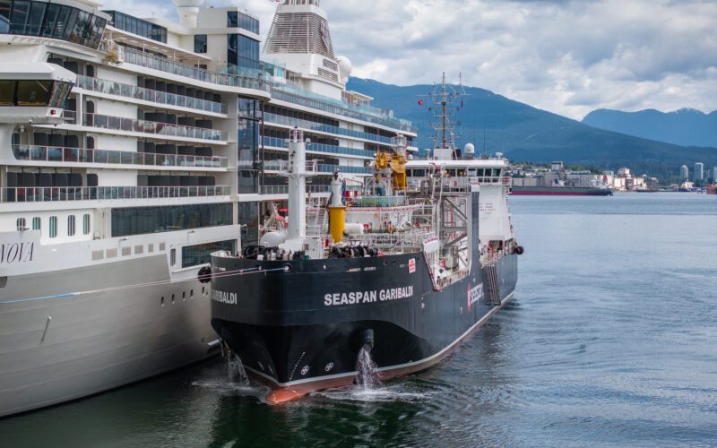 First cruise ship refuels with LNG in Vancouver