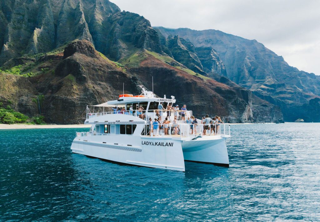 Breaux Brothers delivers luxury cat to Kauai tour operator