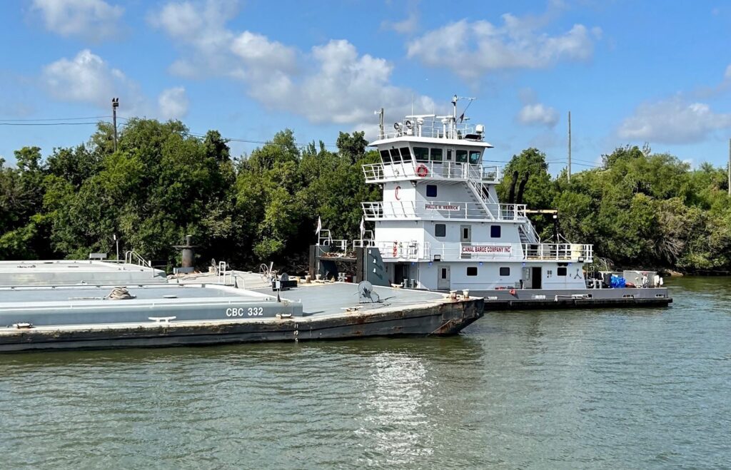Canal Barge repowers towboat with Mitsubishi Tier 3 engines