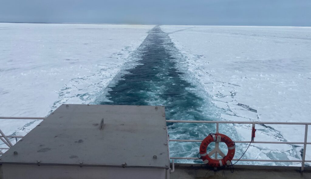 U.S. Great Lakes shipping lost 82 days due to ice delays, trade group says