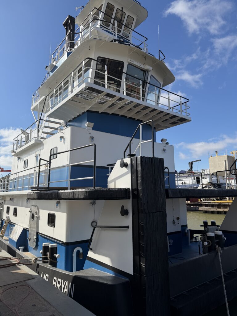 Halimar completes new inland towboat for Central Boat Rentals