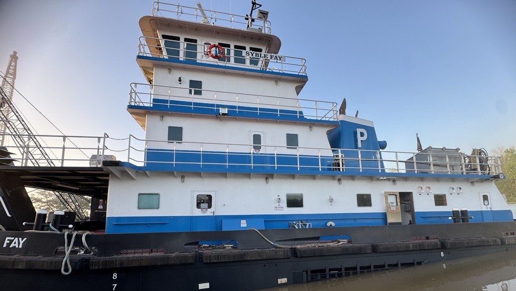 Parker Towing vessel gets Mitsubishi engines at Verret Shipyard